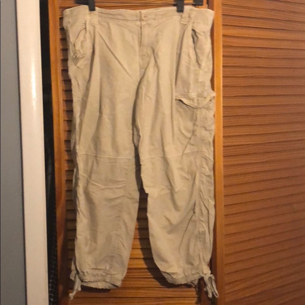 DKNY cargo capris size 14